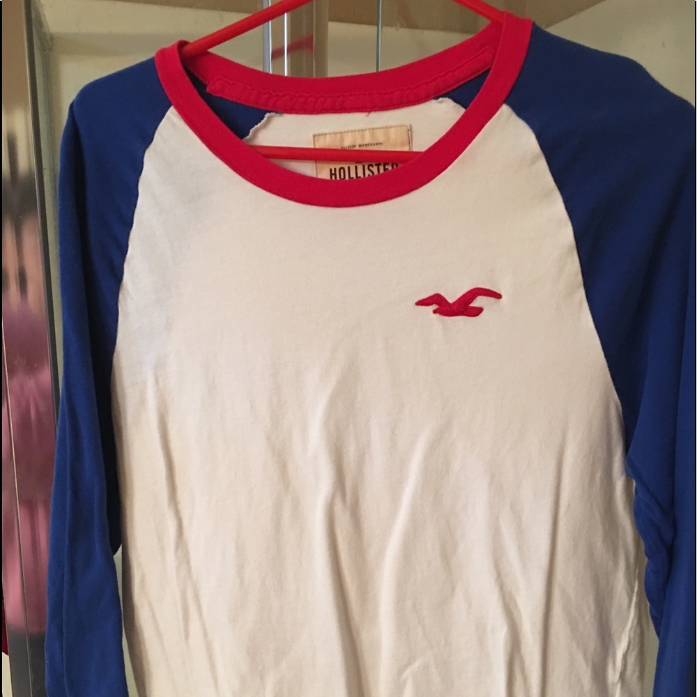 Great long sleeve Hollister shirt!